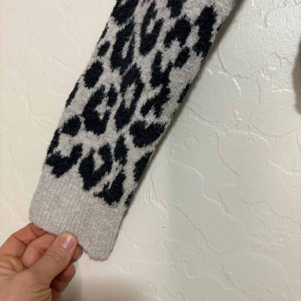 Yet Again Crewneck Leopard Print Long Sleeve Hi-L… - image 6